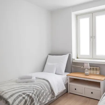 National Stadium Comfy By Bookinghost