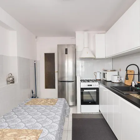 Lägenhet National Stadium Comfy By Bookinghost