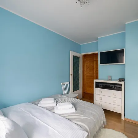 National Stadium Comfy By Bookinghost