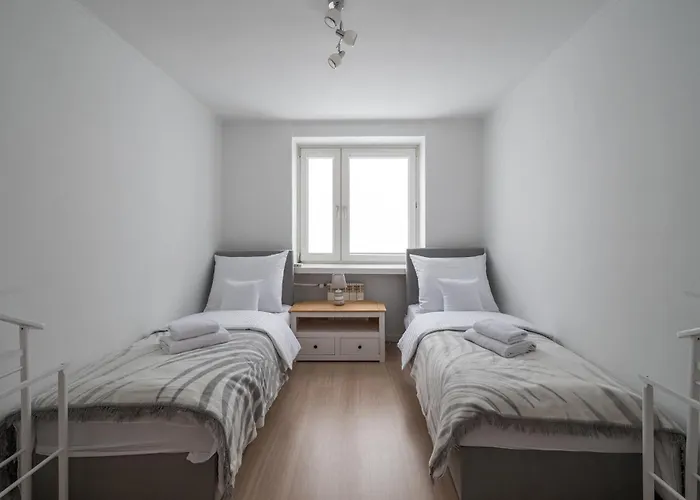 Apartment National Stadium Comfy By Bookinghost